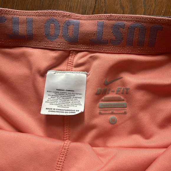 Nike Shorts *Purple* Size Medium - Picture 4 of 7